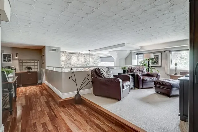 Additional image 29 of 50 MAIN St Unit 301