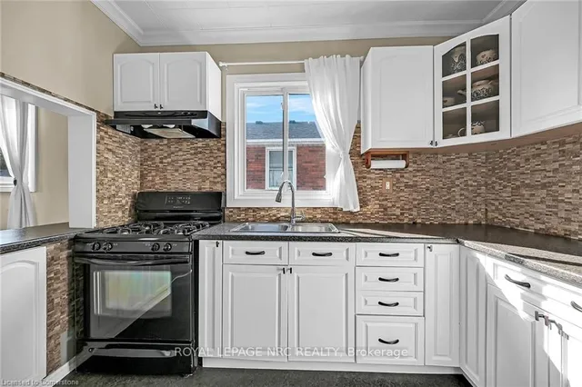 Additional image 10 of 74 East 18th St