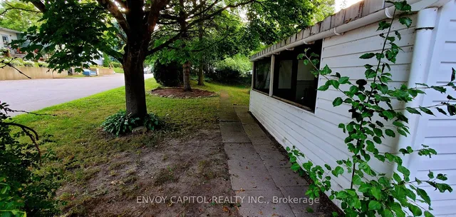 Additional image 4 of 105 Maple Cres