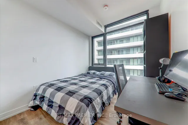 Additional image 18 of 1 Jarvis St Unit 624