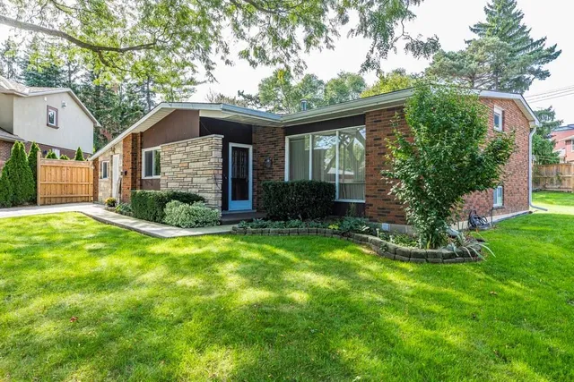 Additional image 2 of 10 VERA Crt