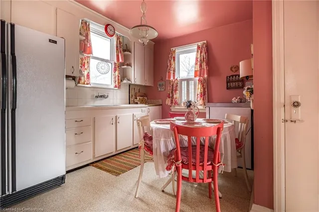 Additional image 23 of 144 Brantdale Ave