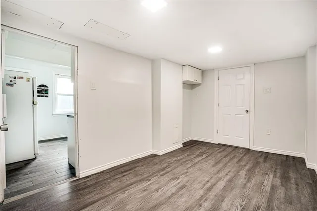 Additional image 40 of 170 LAKE Ave