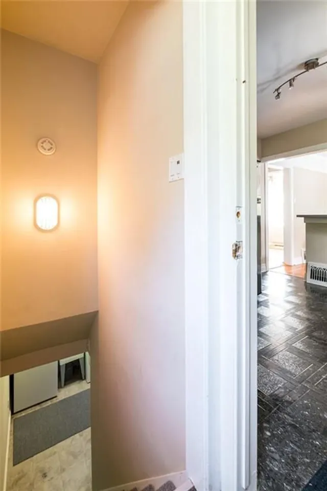 Additional image 19 of 34 NORWOOD Rd