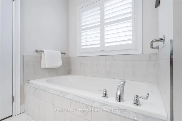 Additional image 39 of 123 Dulgaren St