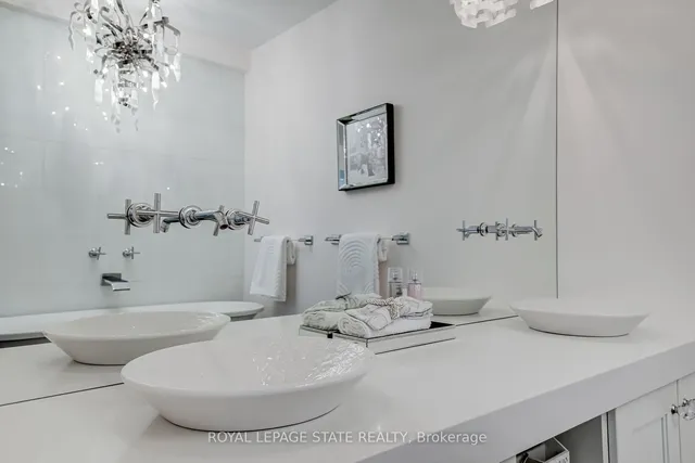 Additional image 31 of 397 King St Unit 215