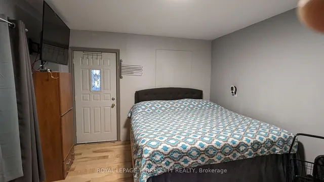 Additional image 26 of 24 Cheever St