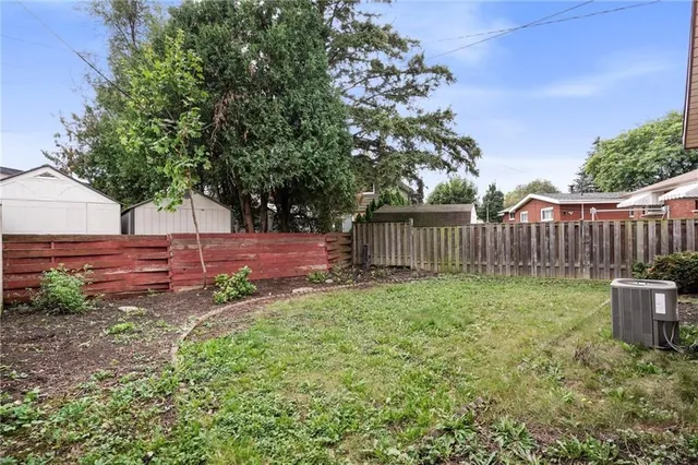 Additional image 35 of 38 DUBARRY Blvd