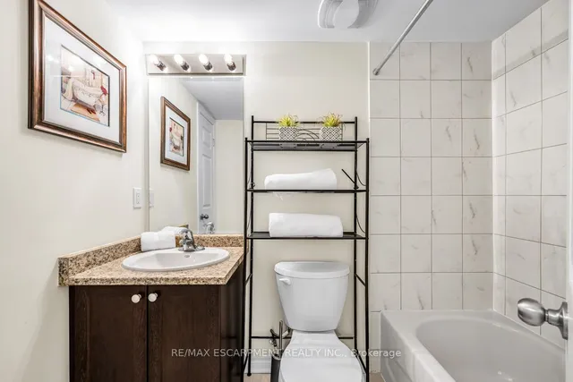 Additional image 22 of 383 Dundas St Unit 69