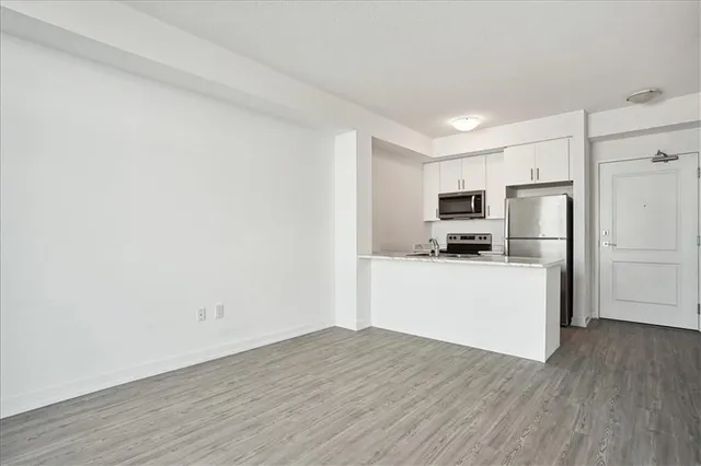 Additional image 22 of 450 DUNDAS St Unit 308