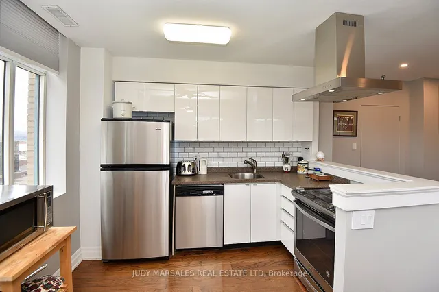 Additional image 19 of 36 James St Unit 1105