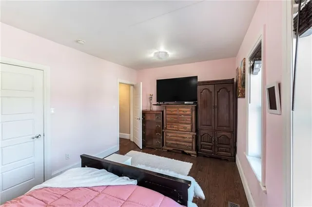 Additional image 31 of 21 SEVERN St