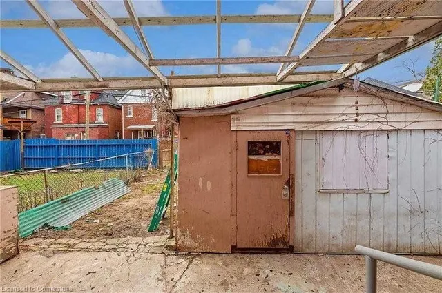 Additional image 26 of 42 Arthur Ave