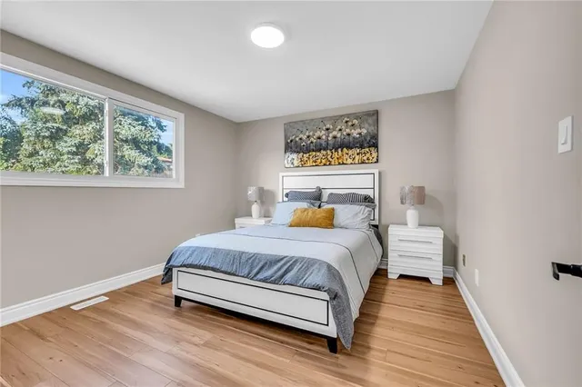 Additional image 24 of 165 BELLINGHAM Dr