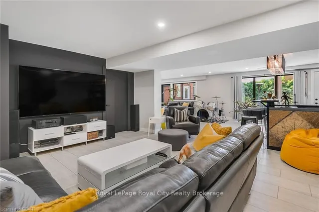 Additional image 34 of 20 WILDAN Dr