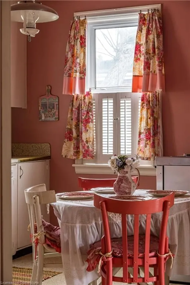 Additional image 29 of 144 Brantdale Ave