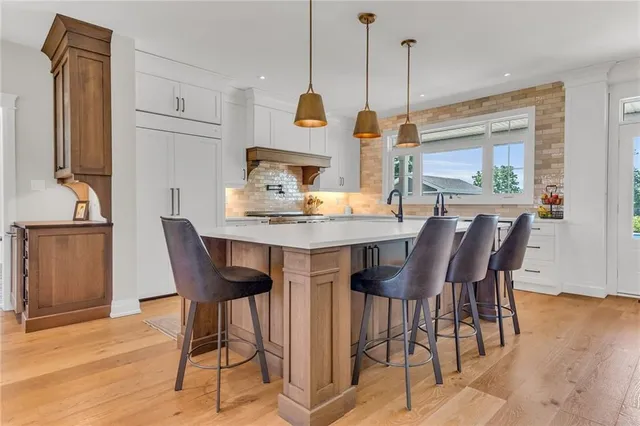 Additional image 17 of 42 PARSONAGE Rd