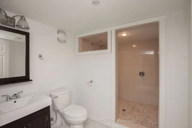 Additional image 33 of 112 Maplewood Ave