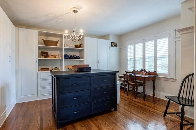 Additional image 43 of 952 MONTCLAIR Ave