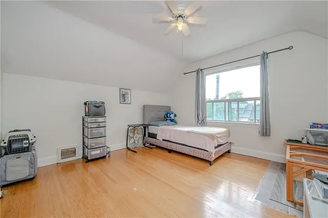 Additional image 15 of 1650 KING St