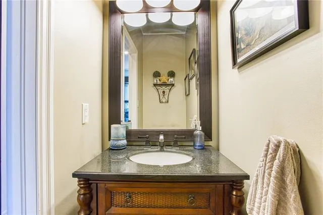 Additional image 11 of 261 MONTREAL Cir