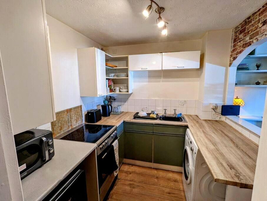 Additional image 9 of Oriel Drive, Glastonbury, Somerset, BA6