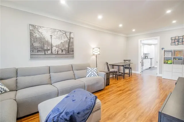 Additional image 7 of 195 KENSINGTON Ave