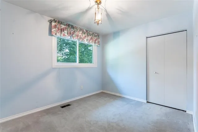 Additional image 19 of 38 ROBINHOOD Dr