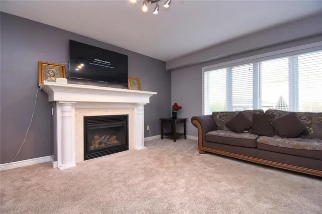 Additional image 6 of 30 NEWLOVE St