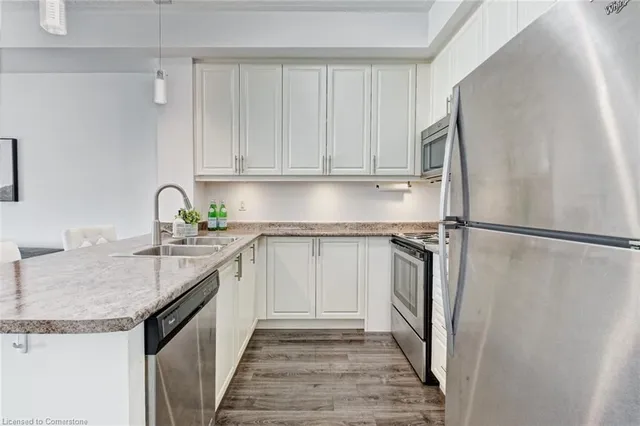 Additional image 8 of 35 Southshore Cres Unit 111