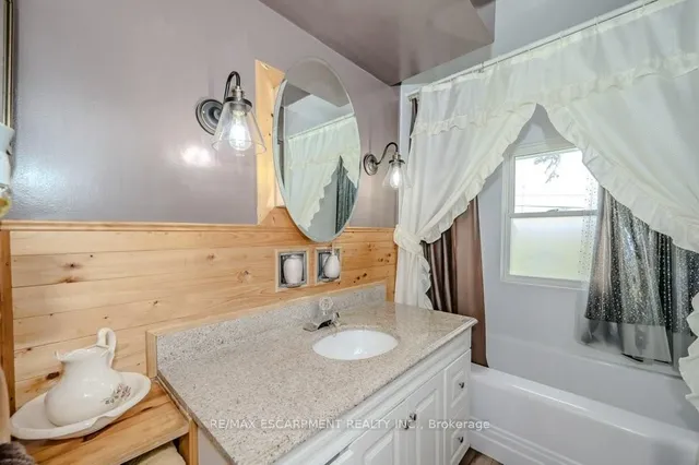 Additional image 18 of 925 Highway 6