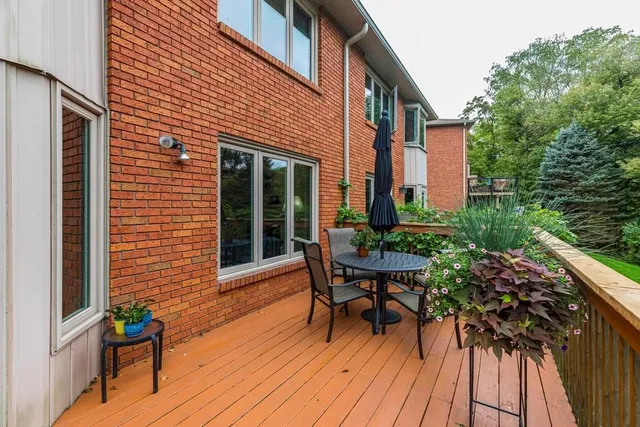 Additional image 40 of 30 OSLER Dr Unit 6