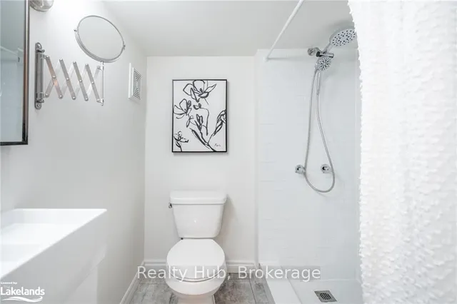 Additional image 24 of 162 AVONDALE St