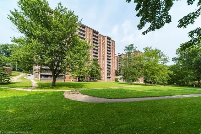 Additional image 36 of 1966 Main St Unit 406