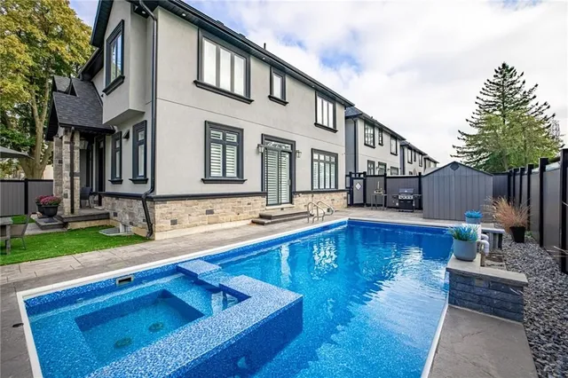 Additional image 42 of 4 LOCKMAN Dr