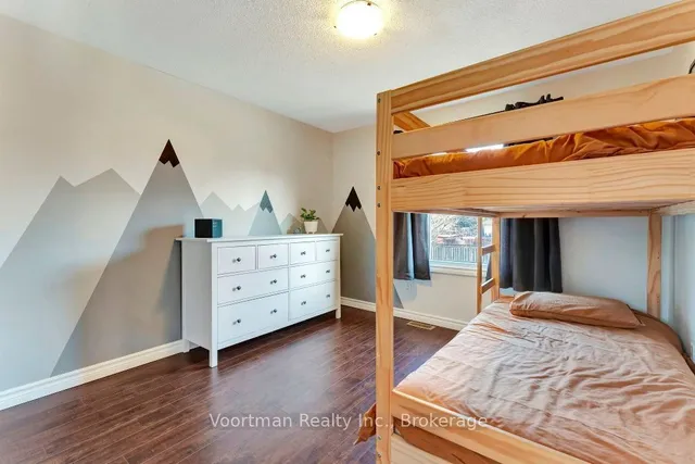 Additional image 11 of 8 Grenoble Rd