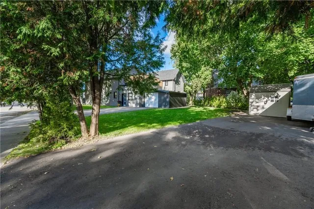 Additional image 45 of 127 FREELTON Rd