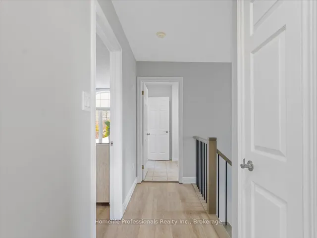 Additional image 33 of 55 Alexsia Crt