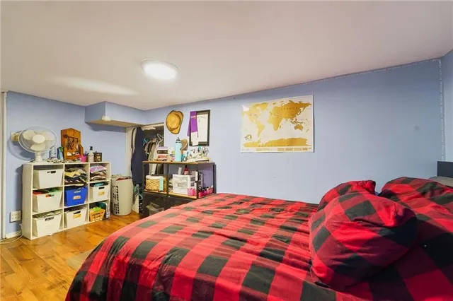 Additional image 31 of 105 WARD Ave