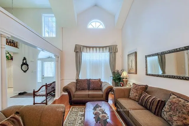 Additional image 17 of 88 Cabriolet Cres