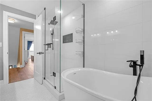 Additional image 23 of 64 HILDEGARD Dr