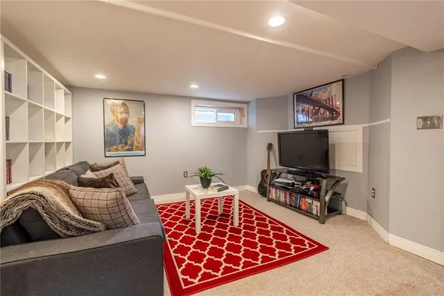 Additional image 25 of 305 WEXFORD Ave