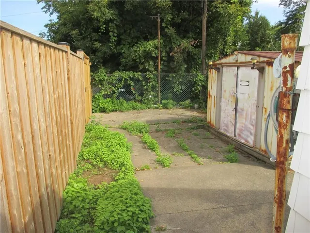 Additional image 33 of 104 MULBERRY St