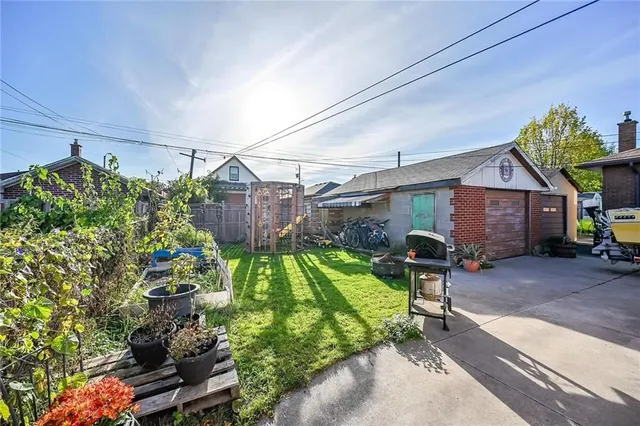 Additional image 41 of 8 LAMPTON Pl