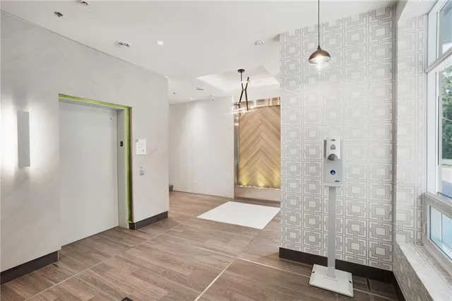 Additional image 33 of 467 CHARLTON Ave Unit 202