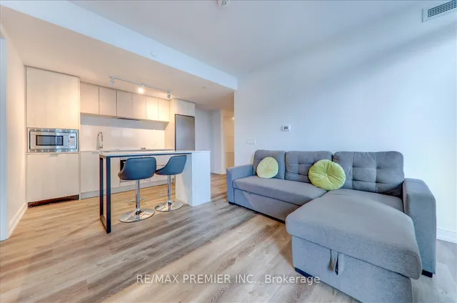 Additional image 15 of 1 Jarvis St Unit 624