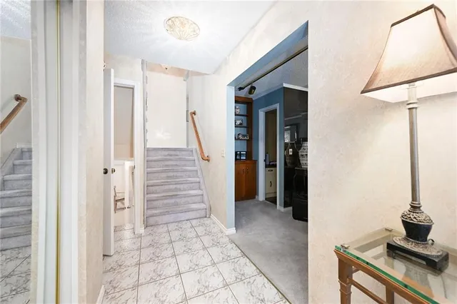 Additional image 3 of 38 LAKEGATE Dr