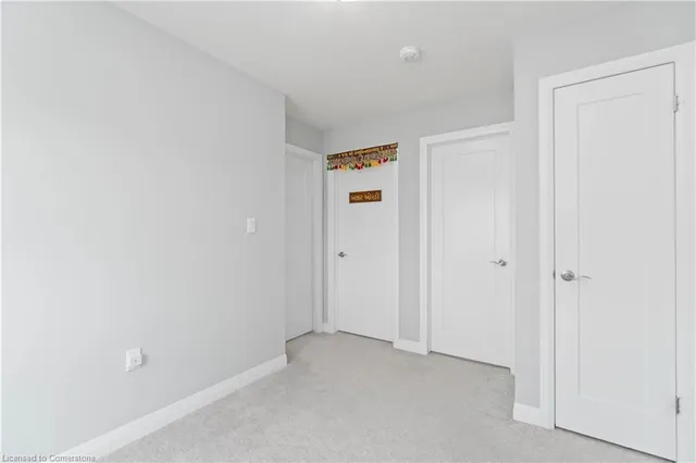 Additional image 28 of 126 Laguna Village Cres