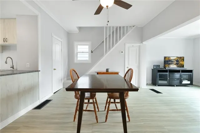 Additional image 8 of 215 STRATHEARNE Ave