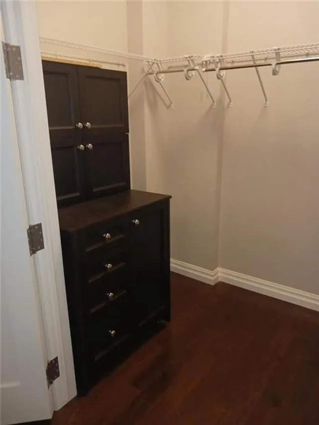 Additional image 24 of 112 KING St Unit 1109